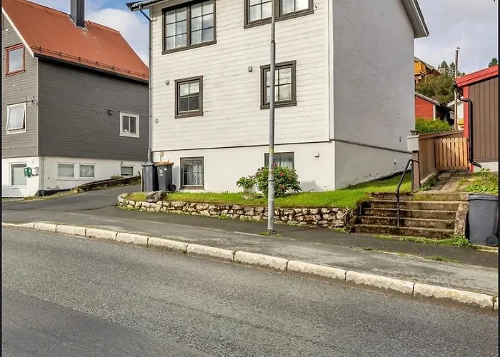 And Charming With Free Parking *