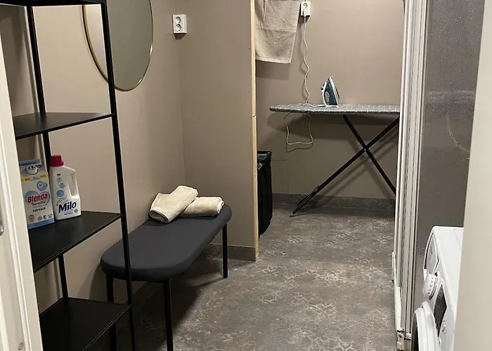 And Charming With Free Parking *