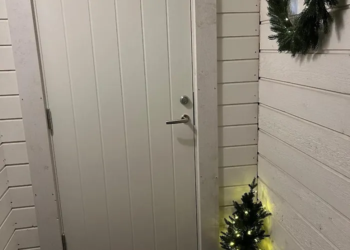 And Charming With Free Parking