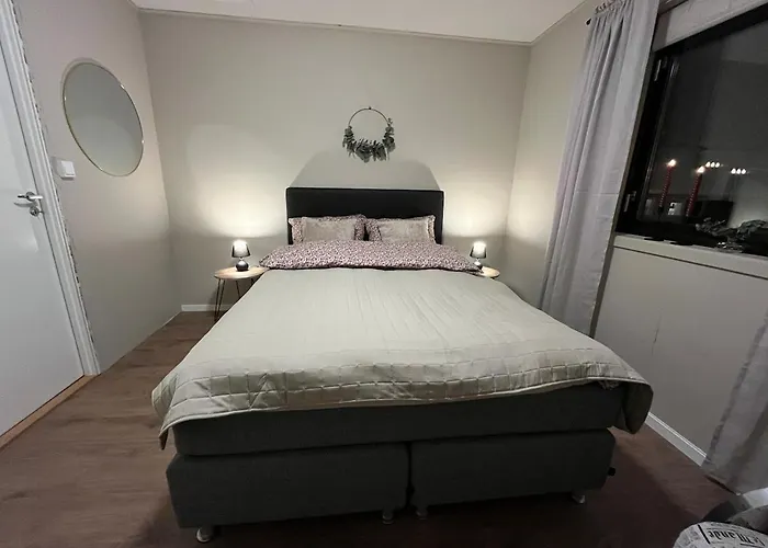 And Charming With Free Parking