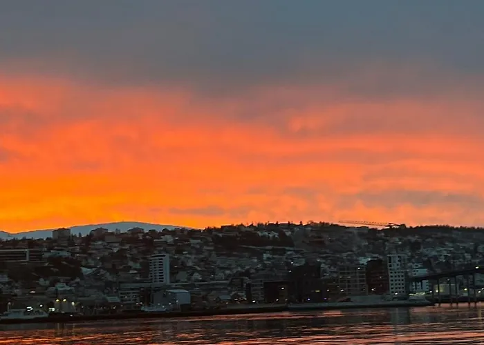 And Charming With Free Parking * Tromsø